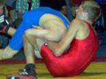 Tobias Lffler bei einem Beinangriff (55 kg, Freistil) - [KLICK zum Vergrern!]