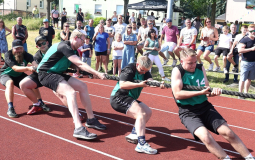 70b-Tauziehen-Handball