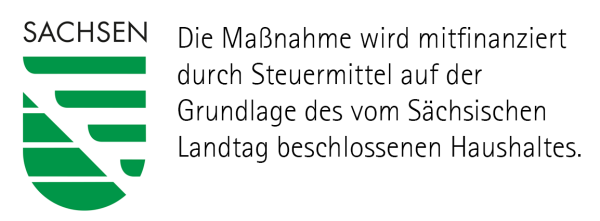 tl_files/rvt/images/Sonstiges/helpjpg/2026/landessignet-sachsen-mit-forderhinweis-weier-hintergrund.png